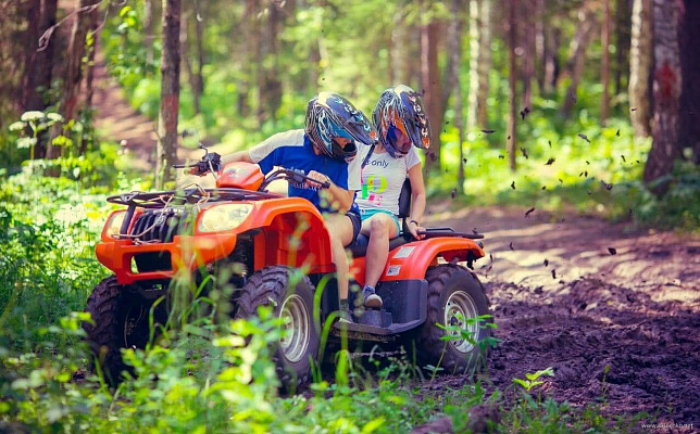 Прокат квадроциклов. Подарочные сертификаты Ultra Подарки Саранск. Купить оригинальный подарок или подарочный сертификат на Прокат квадроциклов. Сервис UltraPodarki.ru Саранск 8 800 505 95 30.