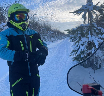 Катание на снегоходах в Саранске в подарок. Сервис Ultra Подарки
. Подарочный сертификат на катание на снегоходах в Саранске с друзьями. Закажите прокат снегоходов в подарок для мужчины по привлекательным ценам. Живописные маршруты для езды на снегоходах это отличная возможность активного отдыха. Сервис UltraPodarki.ru 8 800 505 95 30. катание на снегоходах, подарочный сертификат на катание на снегоходе, прокат снегоходов, прокат снегоходов Саранск, катание на снегоходах Саранск, езда на снегоходе