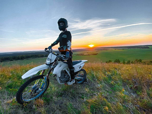 Прокат мотоциклов. Подарочные сертификаты Ultra Подарки Саранск. Купить оригинальный подарок или подарочный сертификат на Прокат мотоциклов. Сервис UltraPodarki.ru Саранск 8 800 505 95 30. 